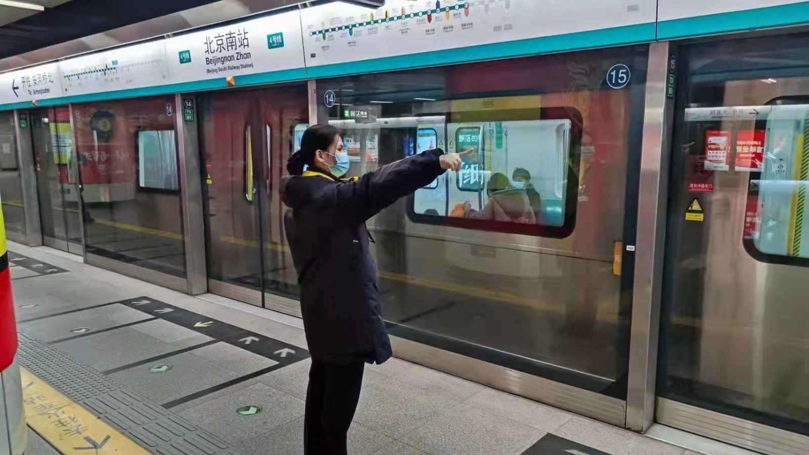 我市持续推进商场周边交通综合治理
