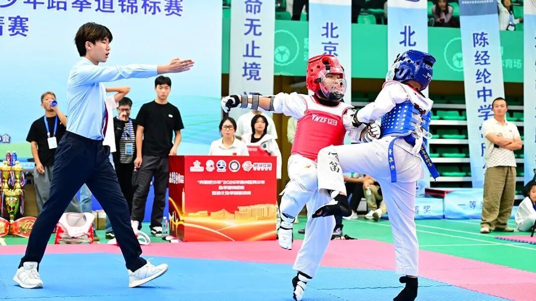 足球嘉年华来了!来副中心闯关嗨玩,乐队现场开唱 足球嘉年华来了!来副中心闯关嗨玩,乐队现场开唱
