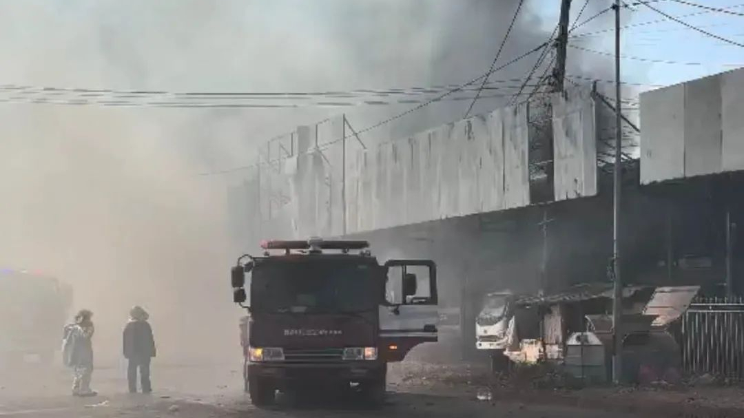 老挝一中国商铺发生燃爆 已造成包括中国公民在内的4人死亡 老挝一中国商铺发生燃爆 已造成包括中国公民在内的4人死亡