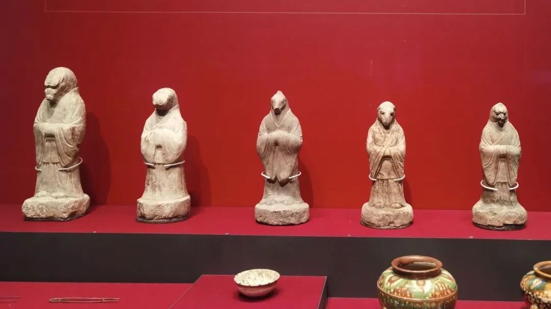 高校携手博物馆推出蛇年科技文创,全息影像再现千年前“灵蛇舞动” 高校携手博物馆推出蛇年科技文创,全息影像再现千年前“灵蛇舞动”