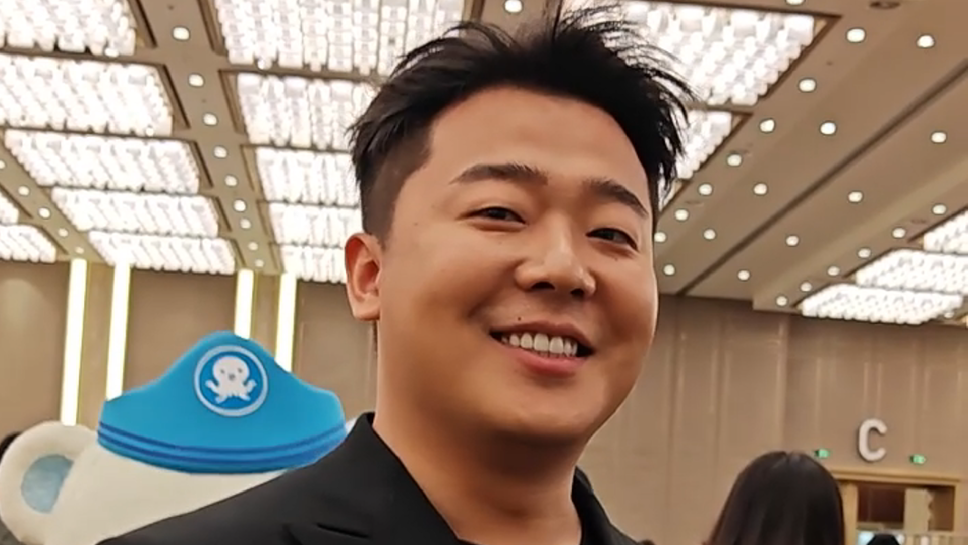 你们期待的张智超来啦！首登北京国际电影节红毯并送上祝福