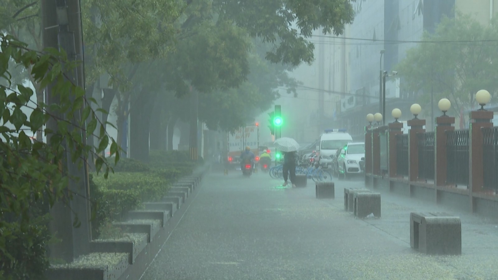 开启“超长待机”三伏天 今明两天北京再迎全市性雷阵雨 开启“超长待机”三伏天 今明两天北京再迎全市性雷阵雨