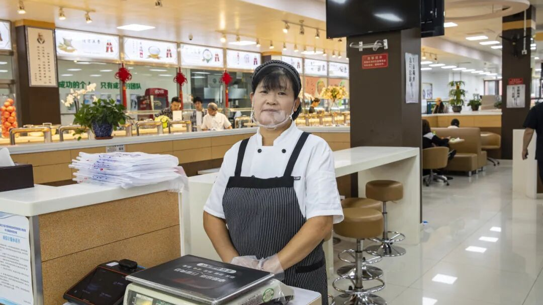 用1分钱做“暗号”，这位食堂阿姨火了！