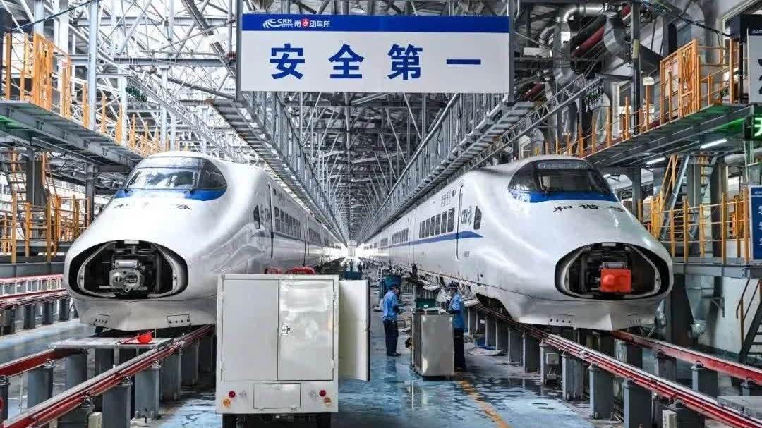 ҈ 爽 ҈ 爽 ҈ 爽 ҈ ,动车上的凉风从哪儿来? ҈ 爽 ҈ 爽 ҈ 爽 ҈ ,动车上的凉风从哪儿来?