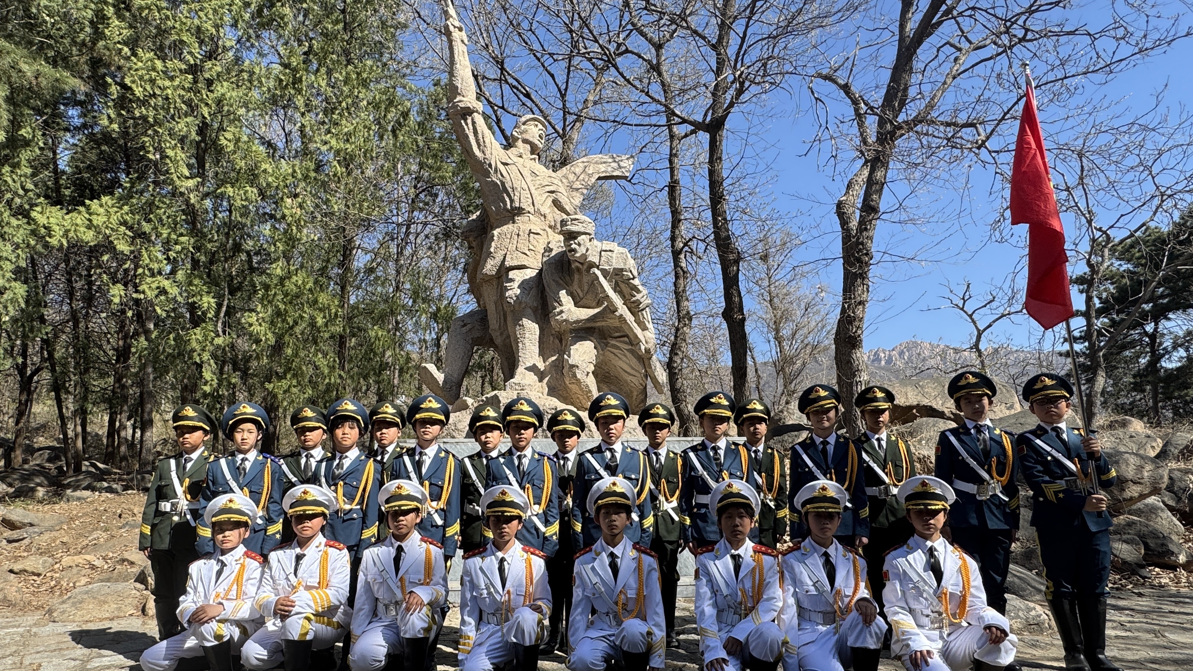 天津蓟州八一爱民学校师生烈士陵园缅怀先烈,传承红色精神 天津蓟州八一爱民学校师生烈士陵园缅怀先烈,传承红色精神
