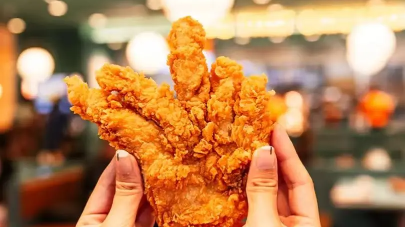 “火遍北美的炸鸡，终于开回北京了！”