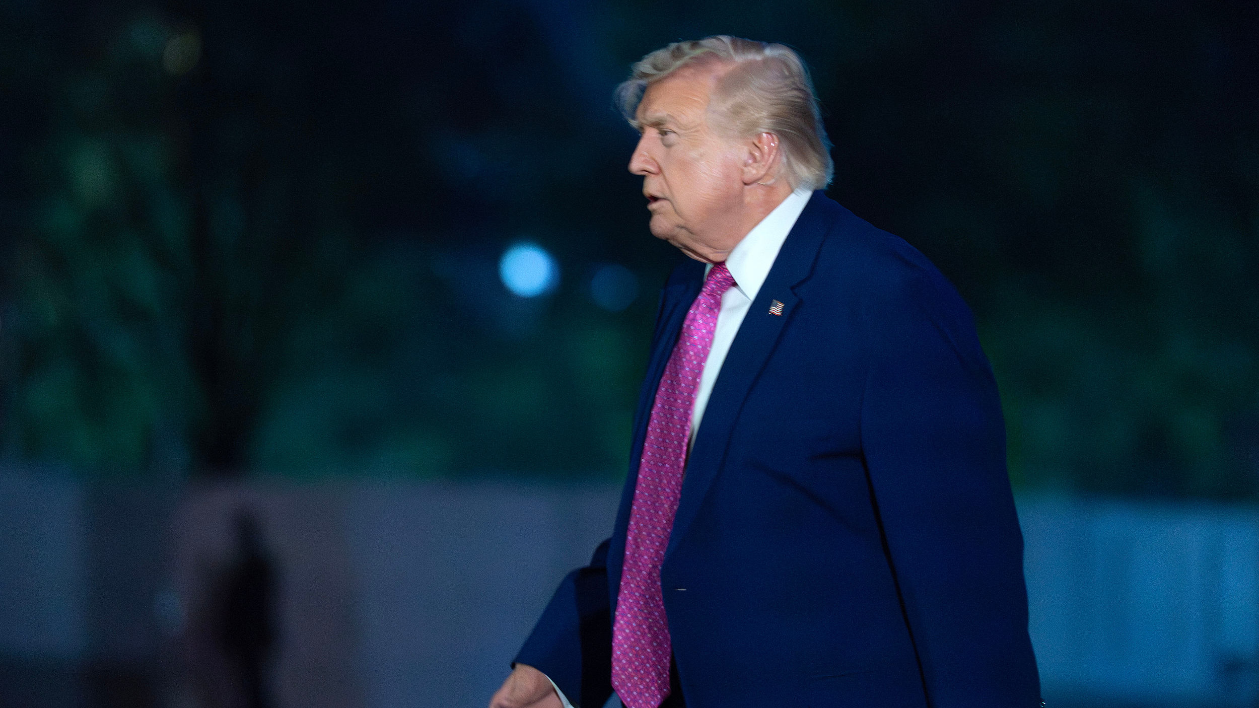 特朗普称美方“开始清理霍尔木兹海峡” 特朗普称美方“开始清理霍尔木兹海峡”