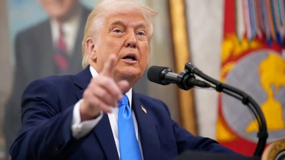 特朗普：美国进入紧急状态！