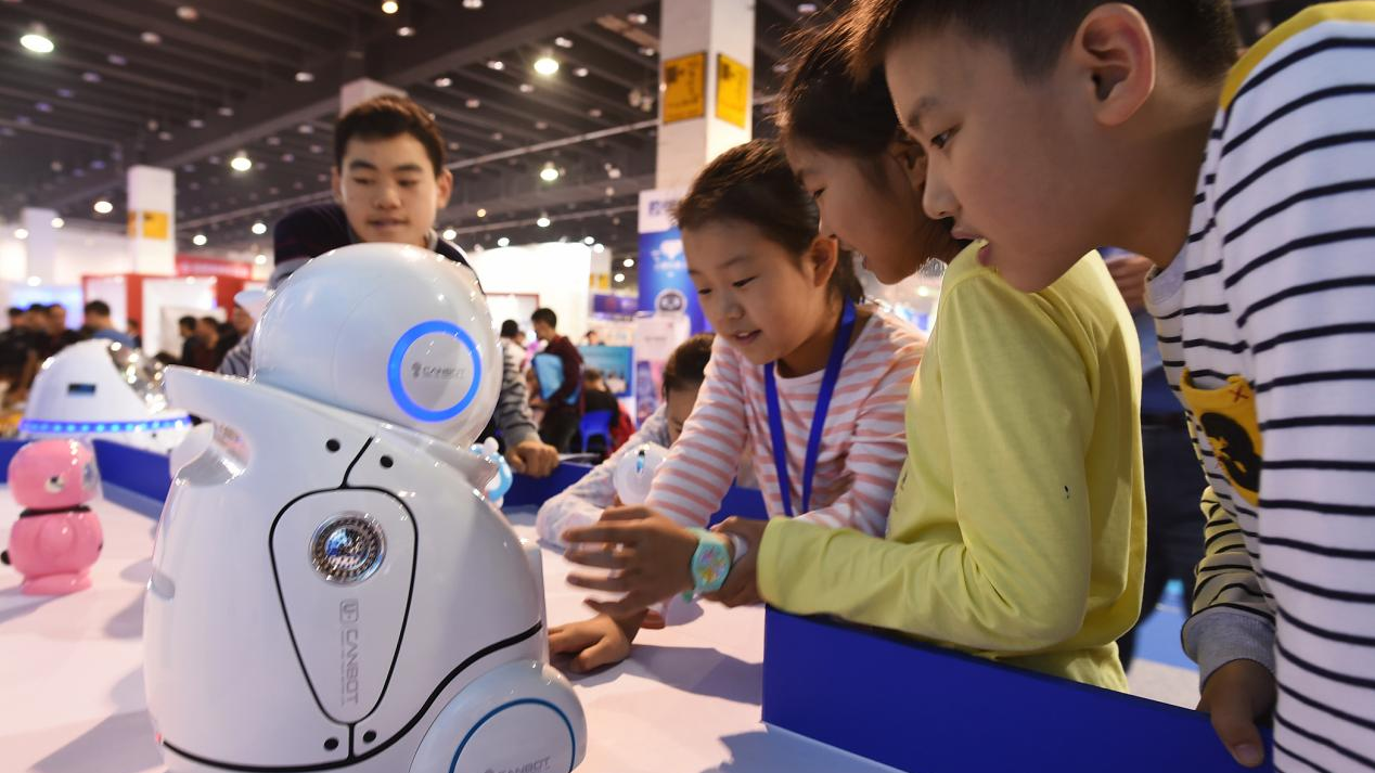 特稿|家用机器人何时来“敲门” 特稿|家用机器人何时来“敲门”