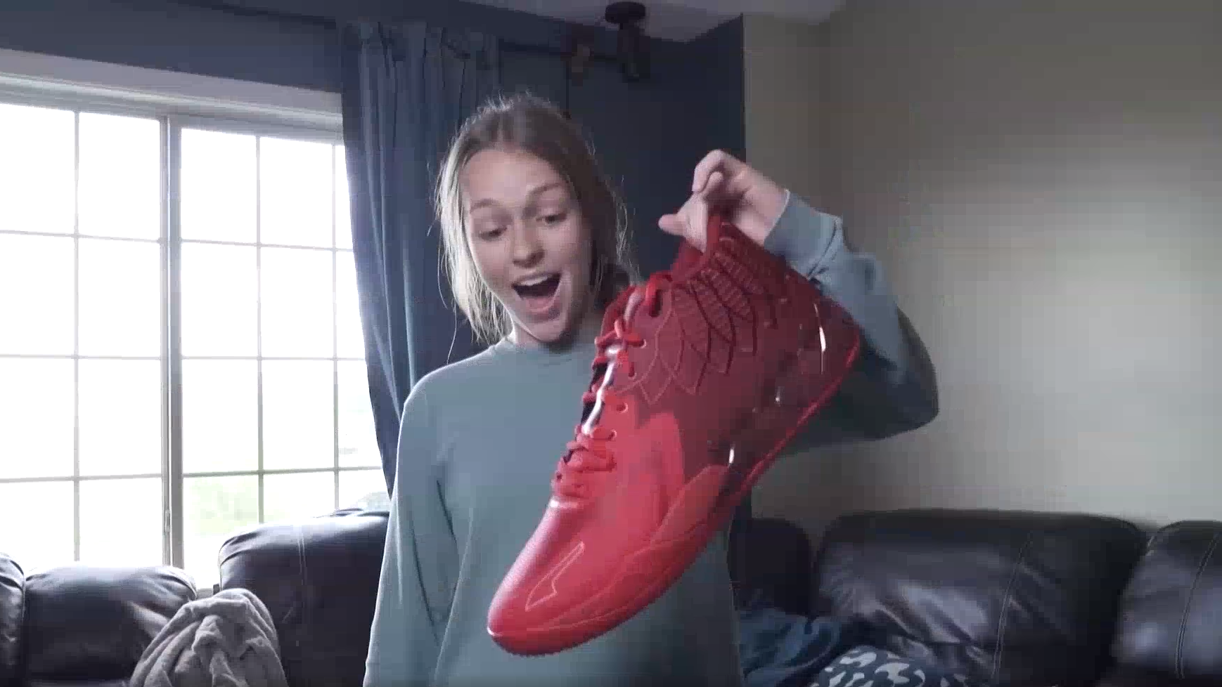 世界上最“大手大脚”的少年 世界上最“大手大脚”的少年