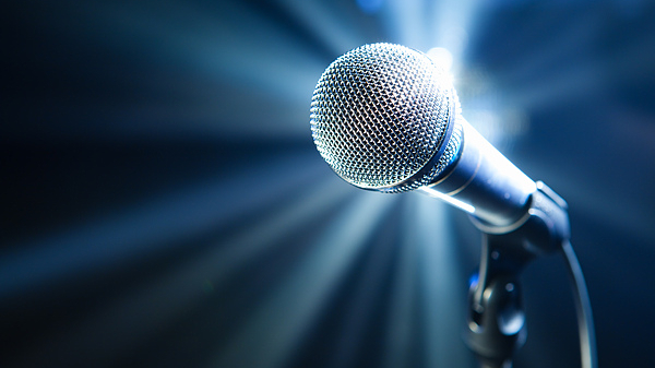 违规使用AI短剧素材！红果短剧公布处置结果及举报邮箱