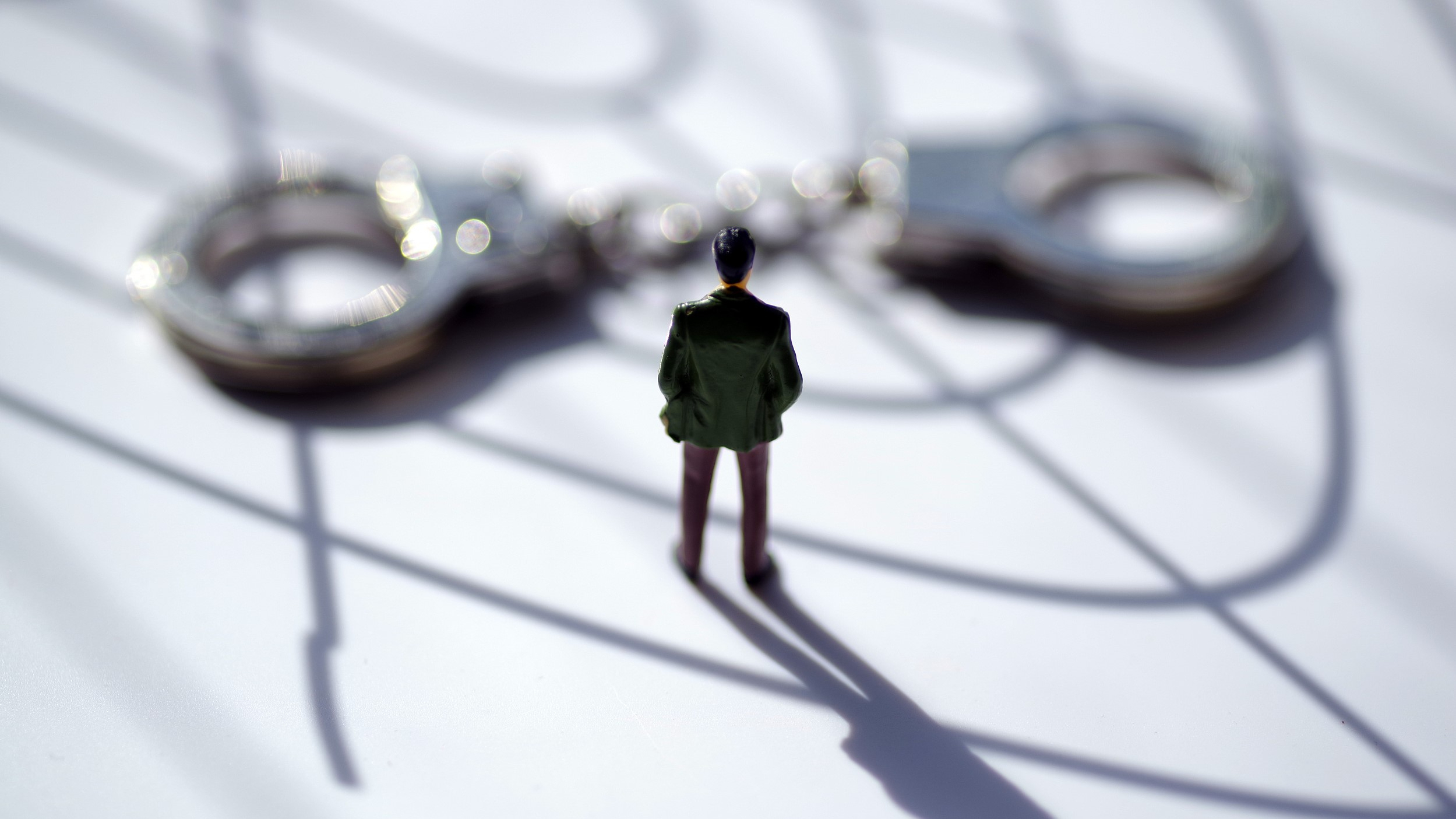 最高检依法对李刚决定逮捕 最高检依法对李刚决定逮捕