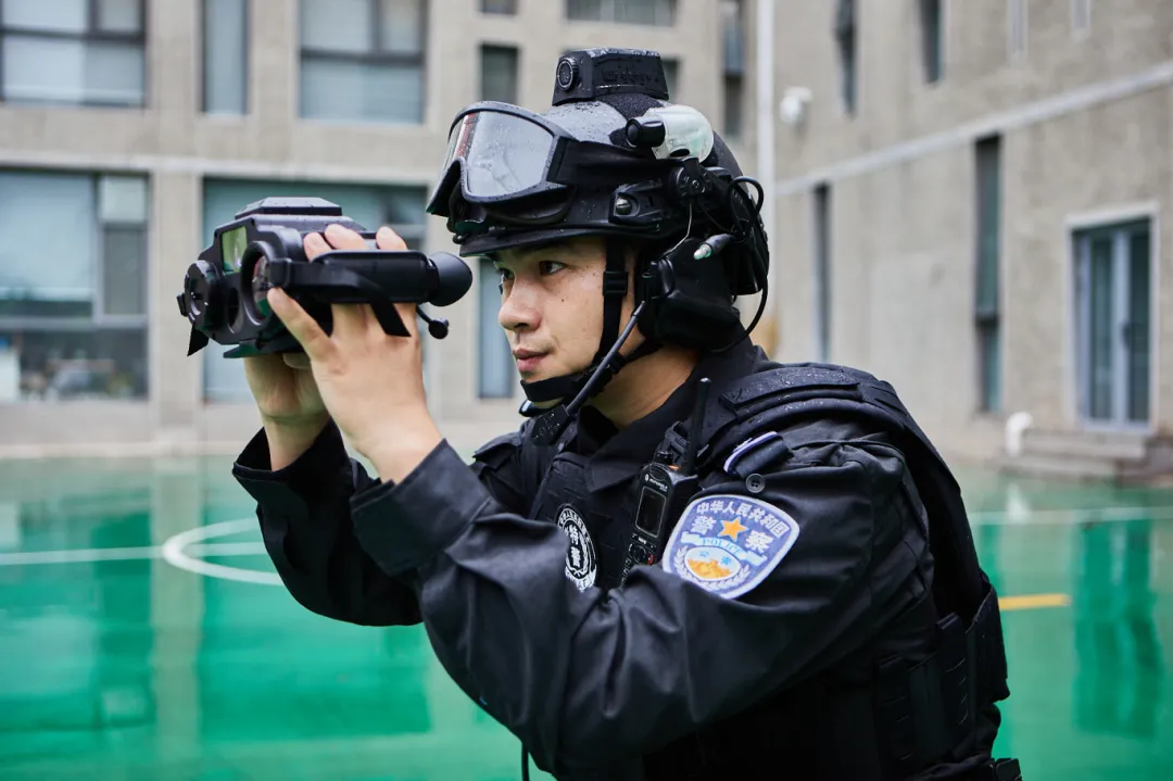 特警队长vs派出所女副所长,都够硬核!