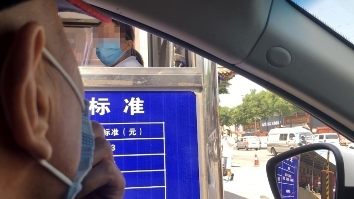 停车费是否有上限？律师：“无封顶”不等于可无限追偿
