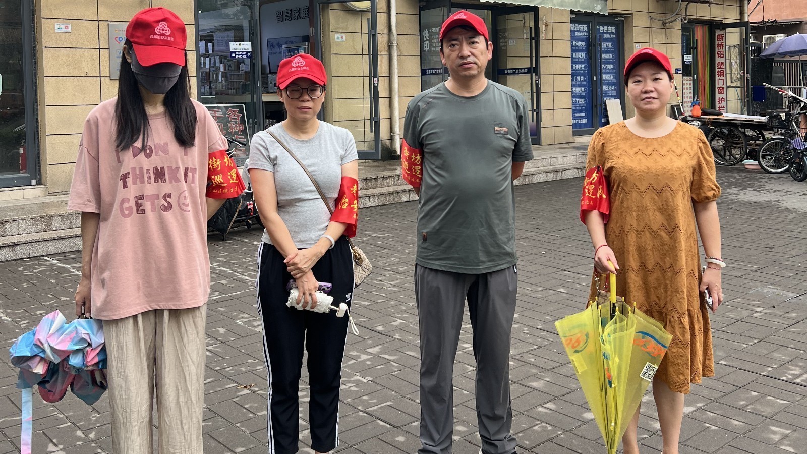 八角街道开展“双报到”暨“周末卫生日”活动 八角街道开展“双报到”暨“周末卫生日”活动