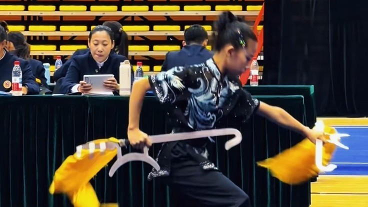 “勾”走全场目光!小学生武术比赛的硬核操作 “勾”走全场目光!小学生武术比赛的硬核操作
