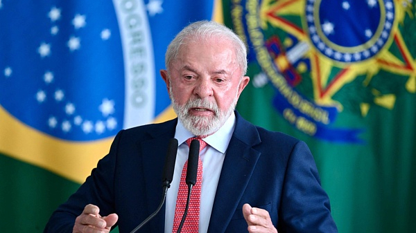 卢拉宣布巴西将对中国公民实施免签政策 卢拉宣布巴西将对中国公民实施免签政策