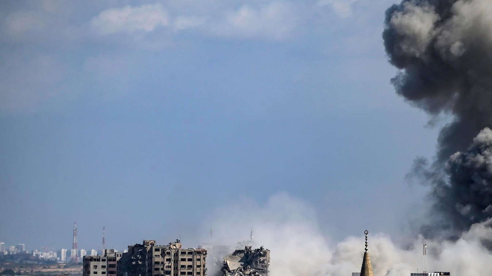 伊朗30所大学先后遭袭