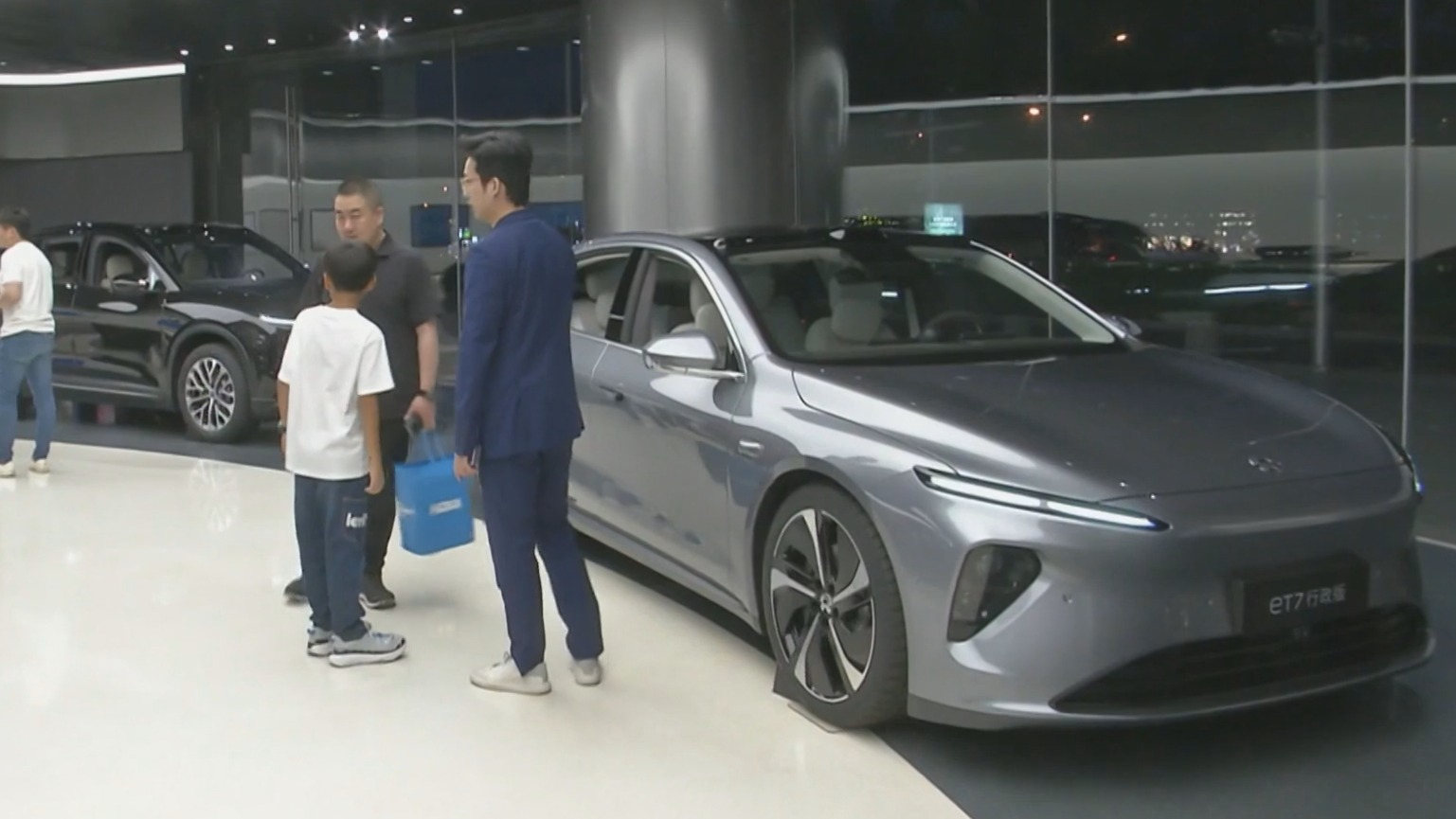 九家汽车品牌入驻王府井大街