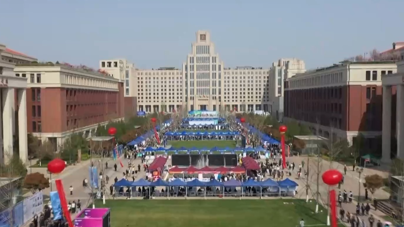 “广撒网”走向“精准达” 毕业生求职哪些岗位机会多？