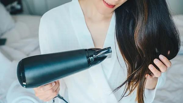 你常做的这4件事 正在伤害你的头发