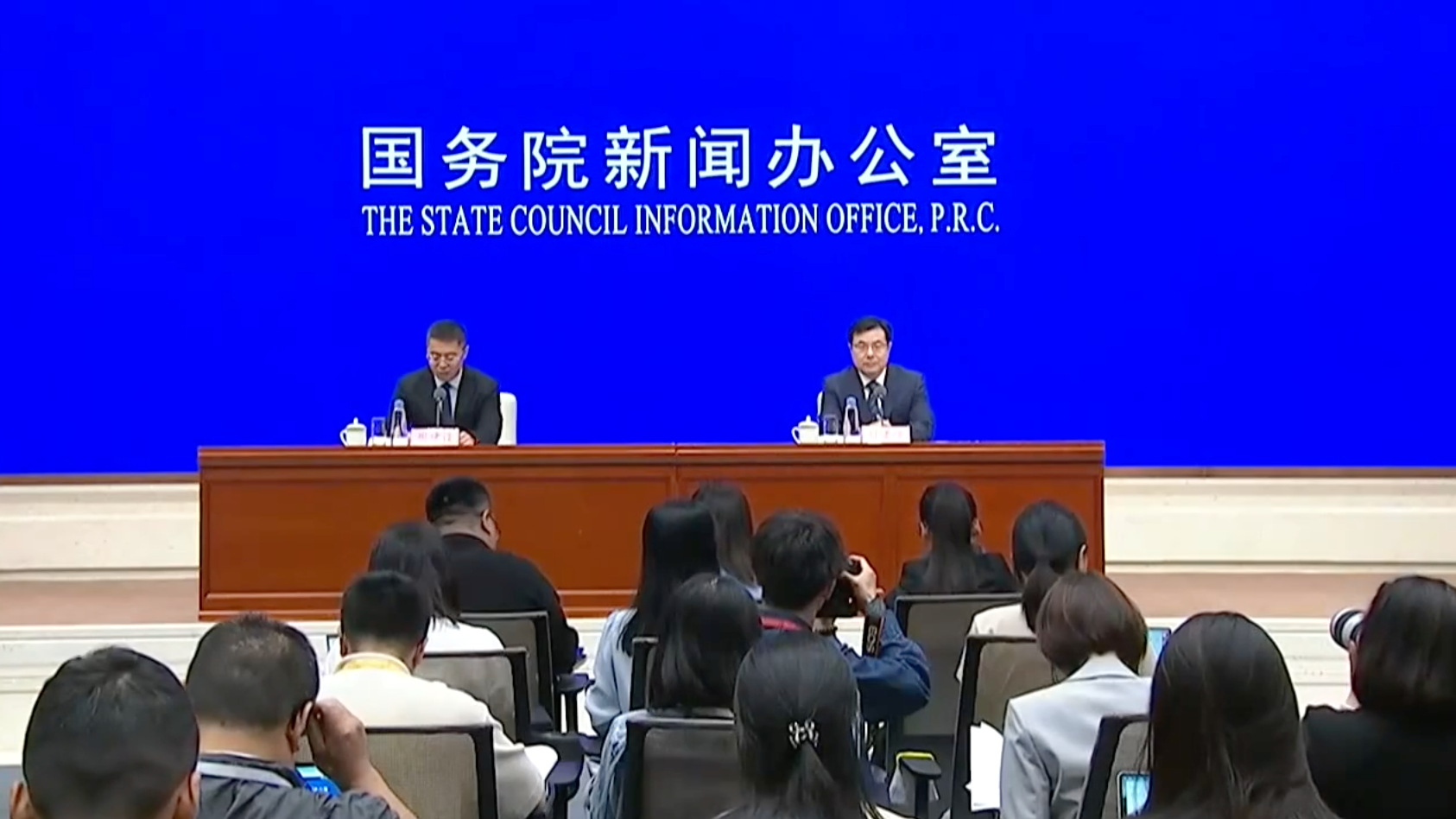 国家统计局：4月份国民经济顶住压力稳定增长