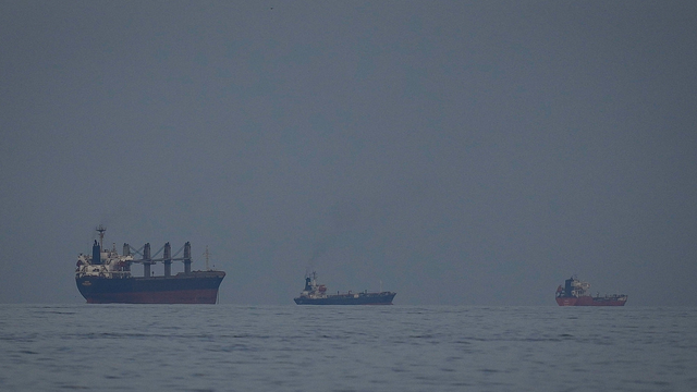 美军称已清除霍尔木兹海峡主要通航航道水雷 美军称已清除霍尔木兹海峡主要通航航道水雷