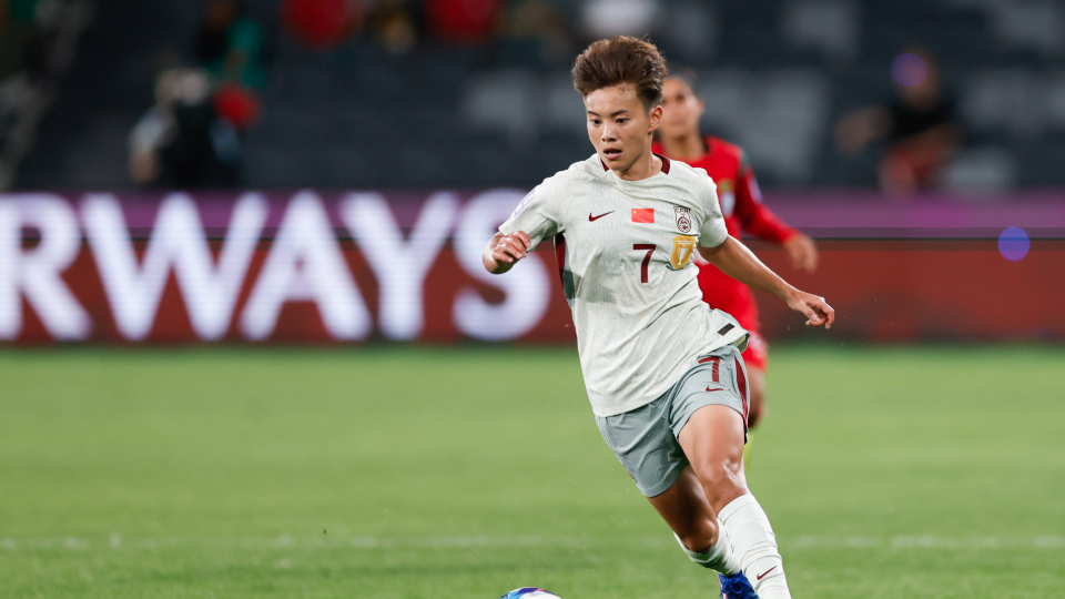 中国女足队员王霜:首胜不容易 会认真总结 中国女足队员王霜:首胜不容易 会认真总结