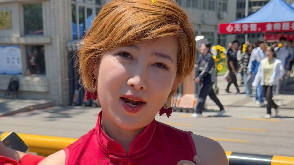 为穿旗袍送考妈妈狂瘦22斤,四天四套战袍四个寓意,从开门红到紫气东来这Buff绝了 为穿旗袍送考妈妈狂瘦22斤,四天四套战袍四个寓意,从开门红到紫气东来这Buff绝了