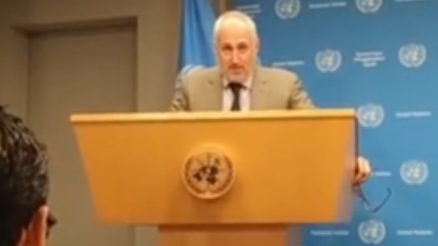 央视记者用中国“智造”眼镜拍联合国记者会 央视记者用中国“智造”眼镜拍联合国记者会