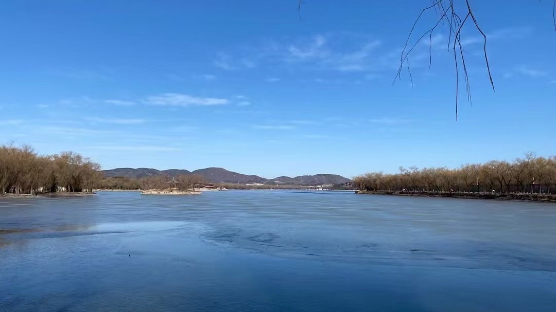 今天大风蓝色+寒潮蓝色预警中 阵风六七级 最高气温零下2℃ 今天大风蓝色+寒潮蓝色预警中 阵风六七级 最高气温零下2℃