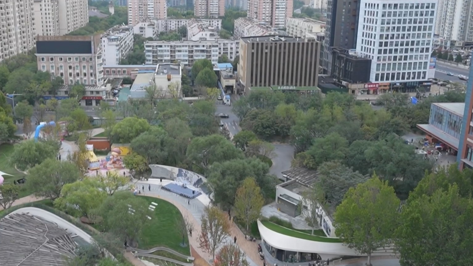 城市更新盘活闲置空间 商圈里有了“疗愈花园”