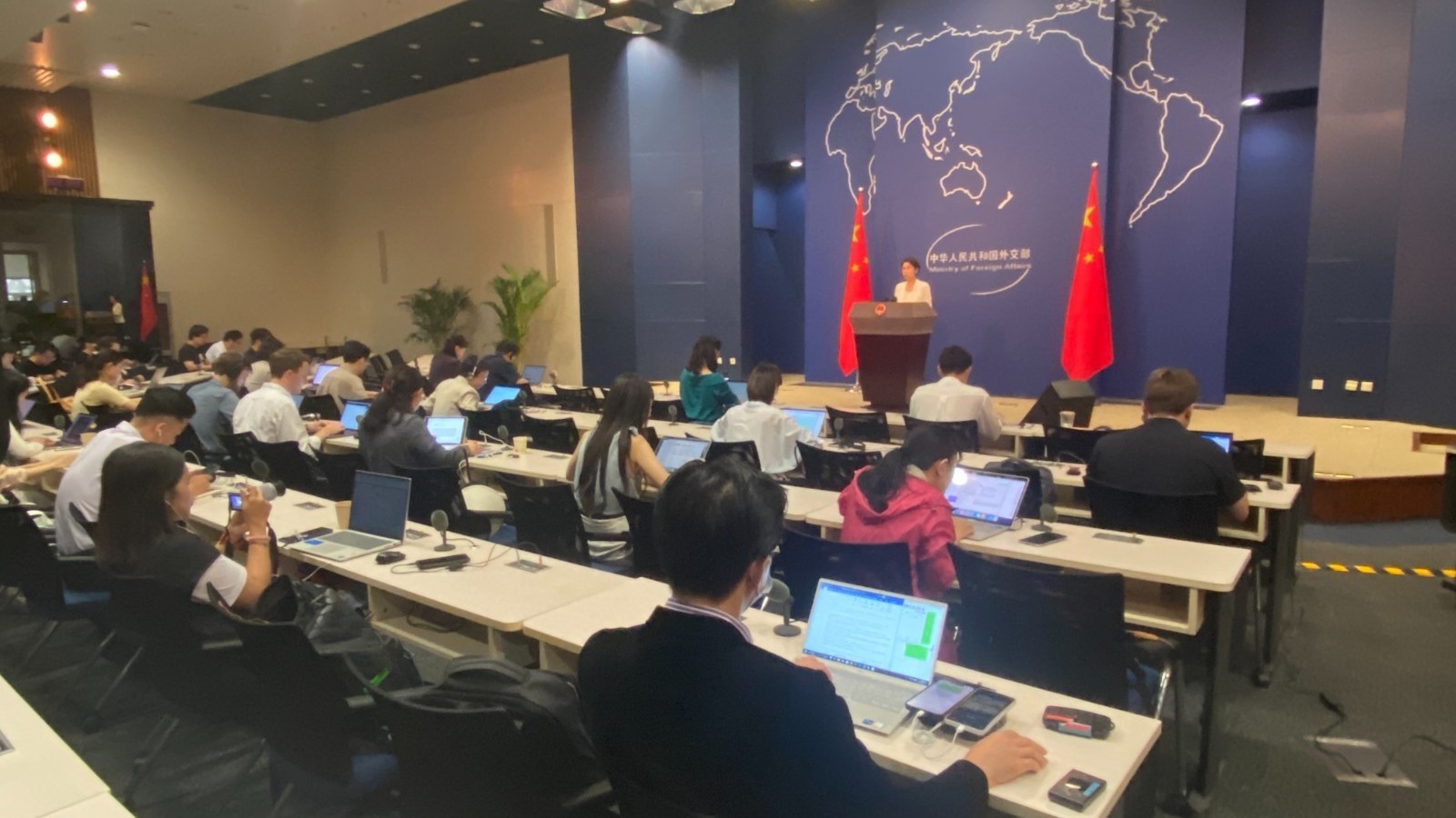 王毅外长访问老挝 外交部介绍相关安排 王毅外长访问老挝 外交部介绍相关安排
