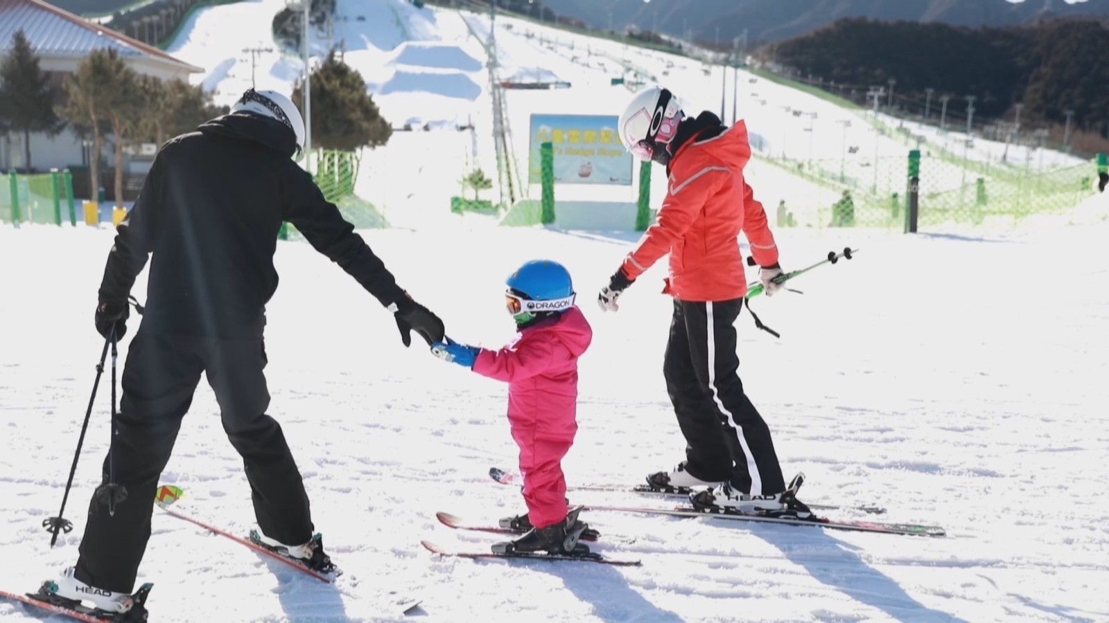 攀冰赏雪住民宿 京郊密云冬日游受热捧
