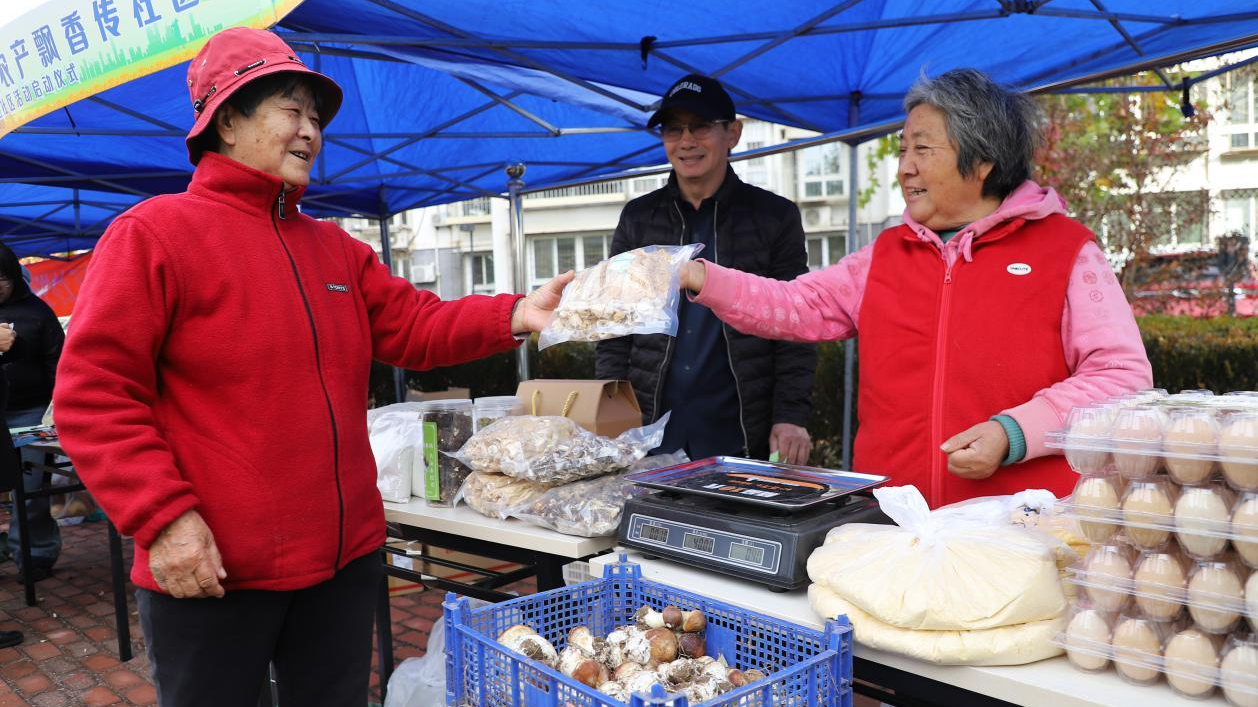 胜利街道农产品进社区公益活动热烈启动