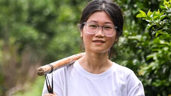 扁担女孩高考成绩出炉，班主任：达到预期！