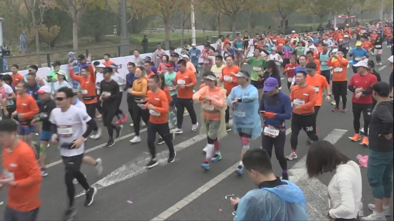 多家景区发布公告将临时闭园 北京城市副中心马拉松延期举办 多家景区发布公告将临时闭园 北京城市副中心马拉松延期举办