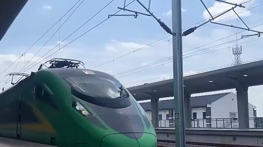热门线路“开售即候补”！国庆假期火车票怎么买?