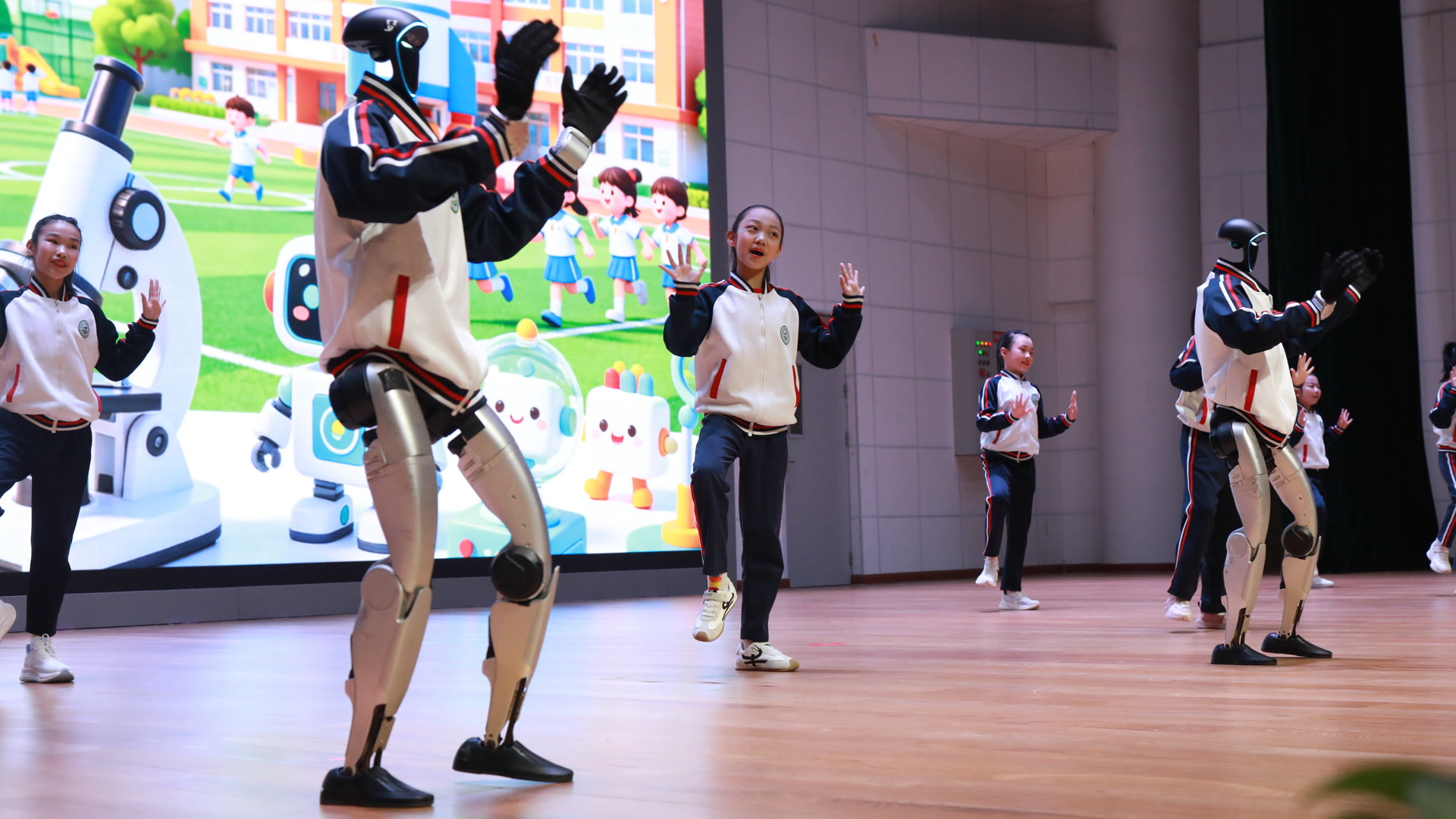 通州中小学生人工智能玩得有多溜？科技节一起“创享未来”
