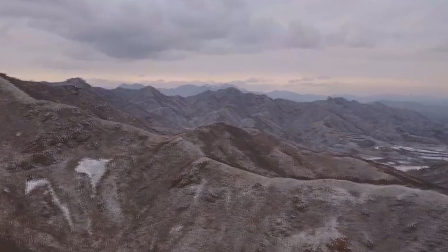 11月24日晚至25日早晨本市高海拔山区出现降雪