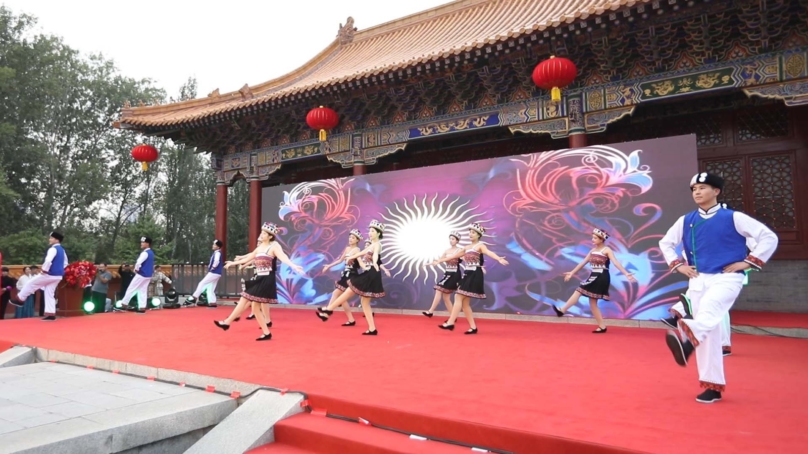 迎国庆——北京中华民族博物院建院30周年庆典暨“民族之夜”项目启动