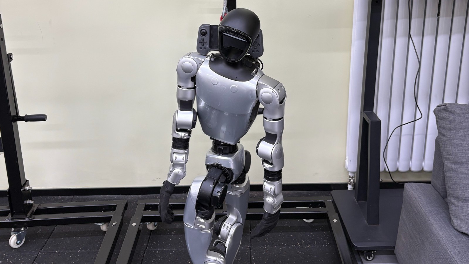 人形机器人“半马”—— 高端技术集大成者的竞赛