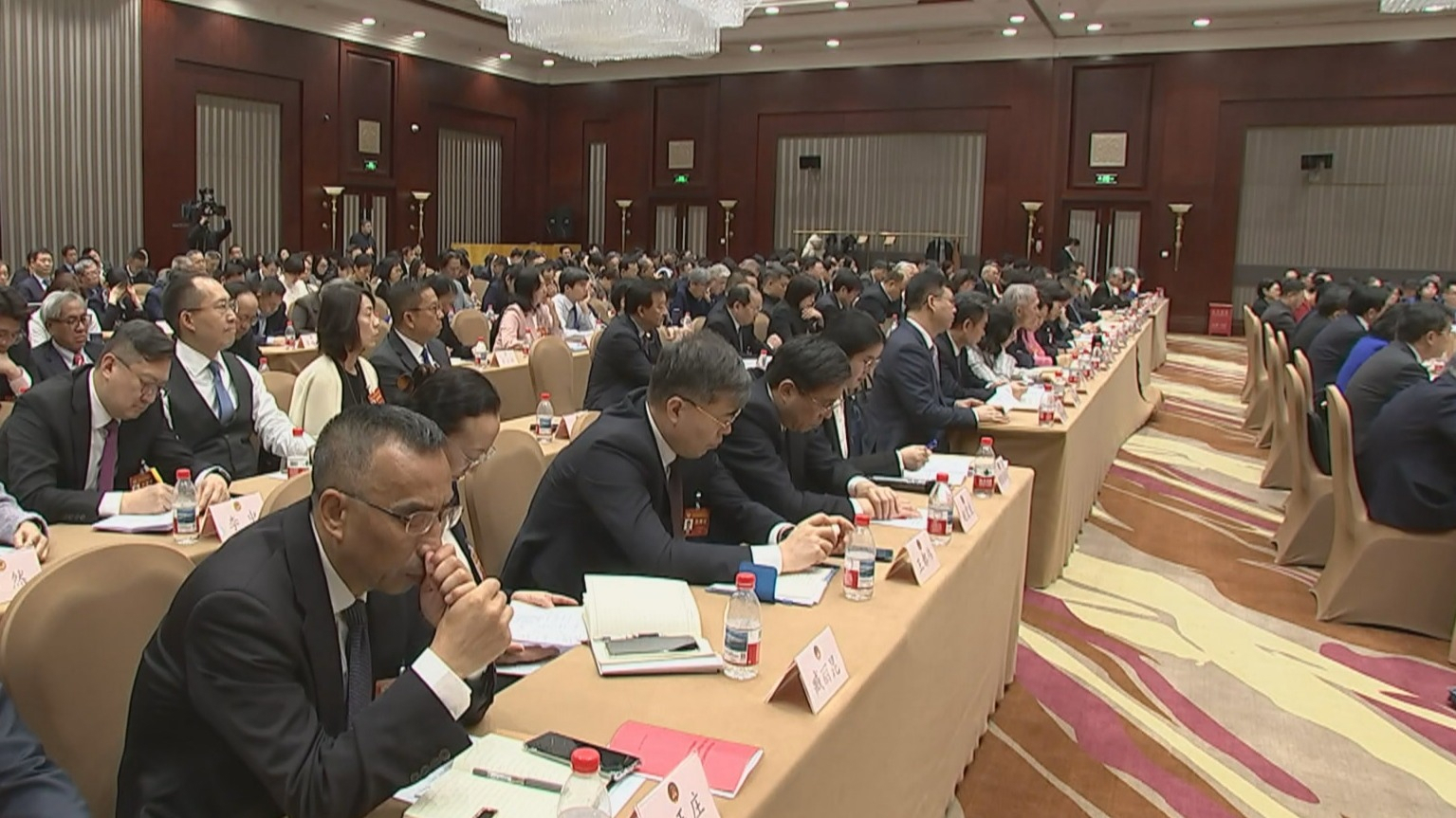 尹力强调 持续对标国际一流聚焦和谐宜居 推动城市实现更高质量更有效率更可持续的发展 尹力强调 持续对标国际一流聚焦和谐宜居 推动城市实现更高质量更有效率更可持续的发展