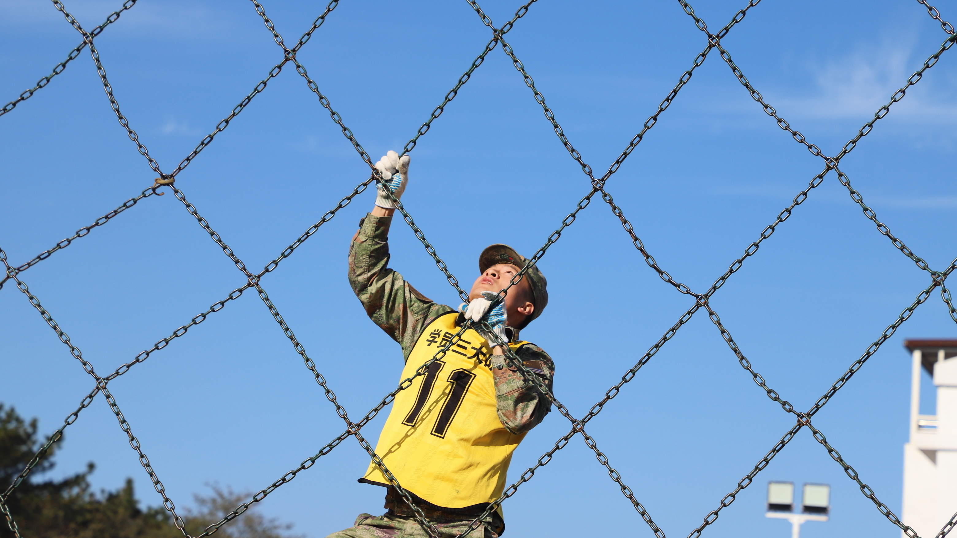 “硝烟”正浓 海军大连舰艇学院的学员们火力全开 “硝烟”正浓 海军大连舰艇学院的学员们火力全开