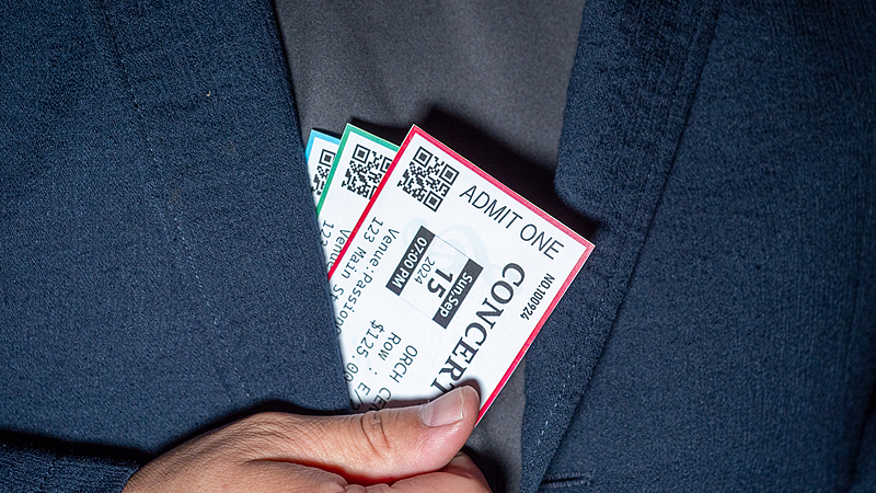 “黄牛”为啥能抢到票?媒体聚焦:打击“黄牛”如何快准狠 “黄牛”为啥能抢到票?媒体聚焦:打击“黄牛”如何快准狠