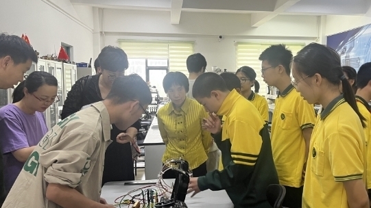 探索电子科技，点亮科学梦想！