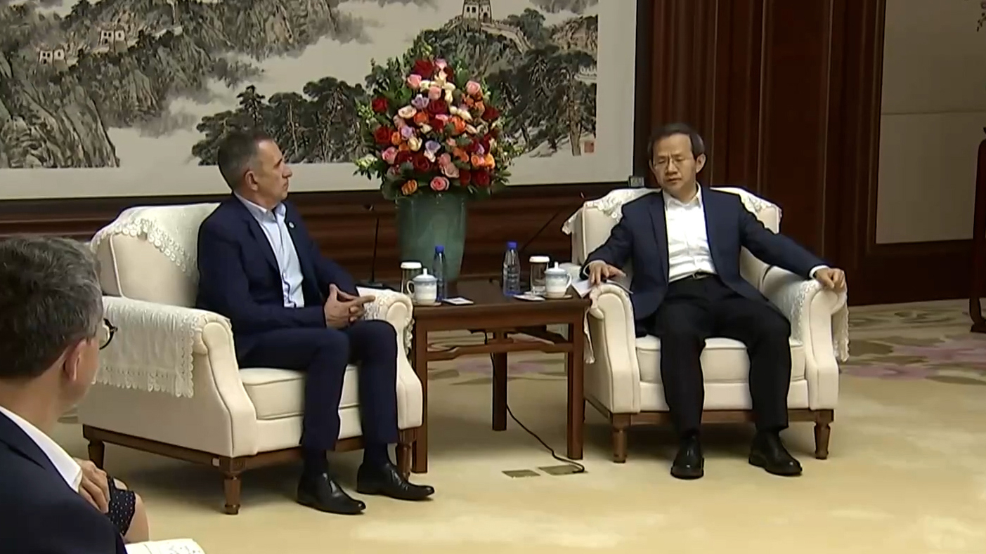 殷勇会见国际园艺学会主席