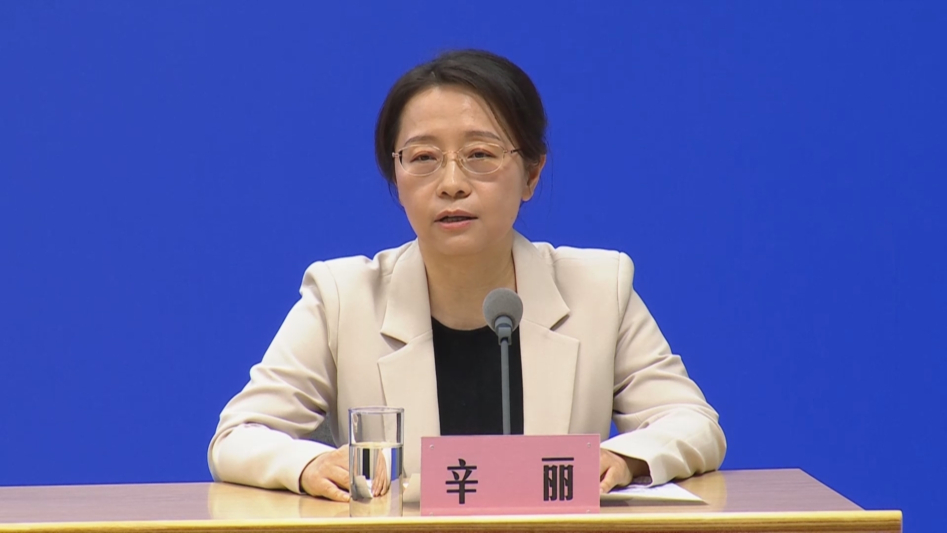 卫健委警示：呼吸道合胞病毒全人群易感，婴幼儿及老年人重症风险突出