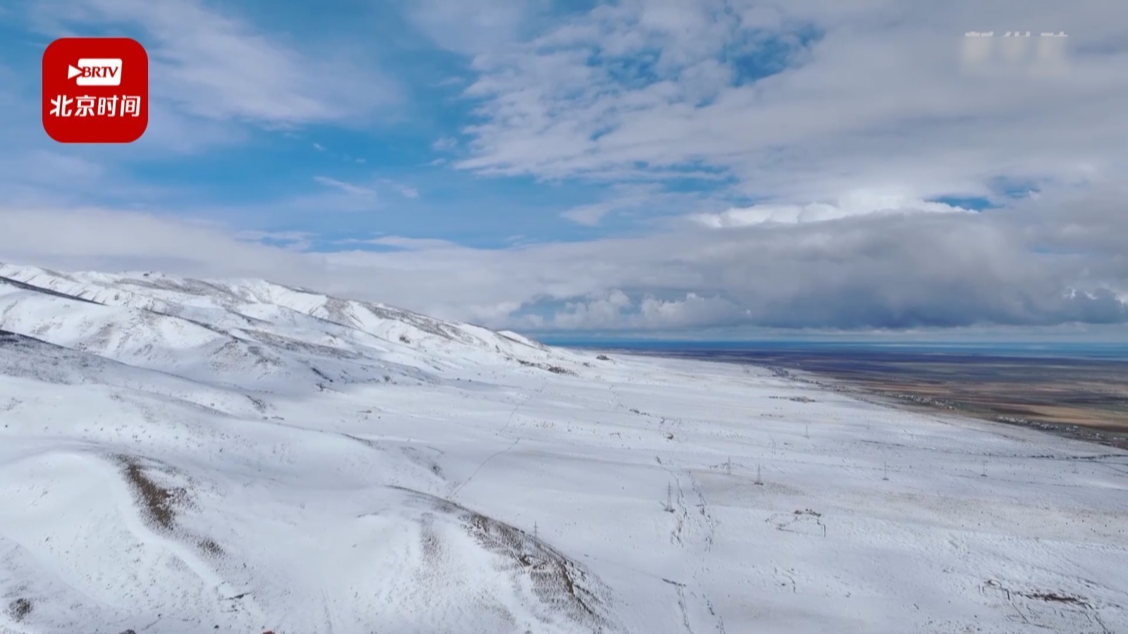 美哭了!雪山与青海湖相映成趣 美哭了!雪山与青海湖相映成趣