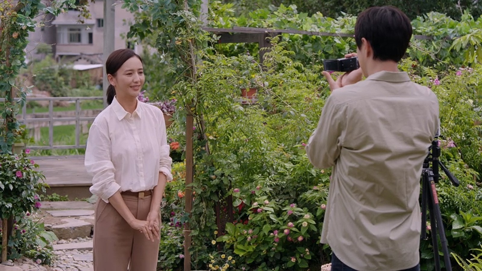 北京卫视《春风化雨》安颜录制VCR告别 真情流露惹人泪目